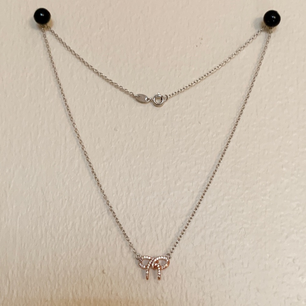 Rose gold bow necklace
